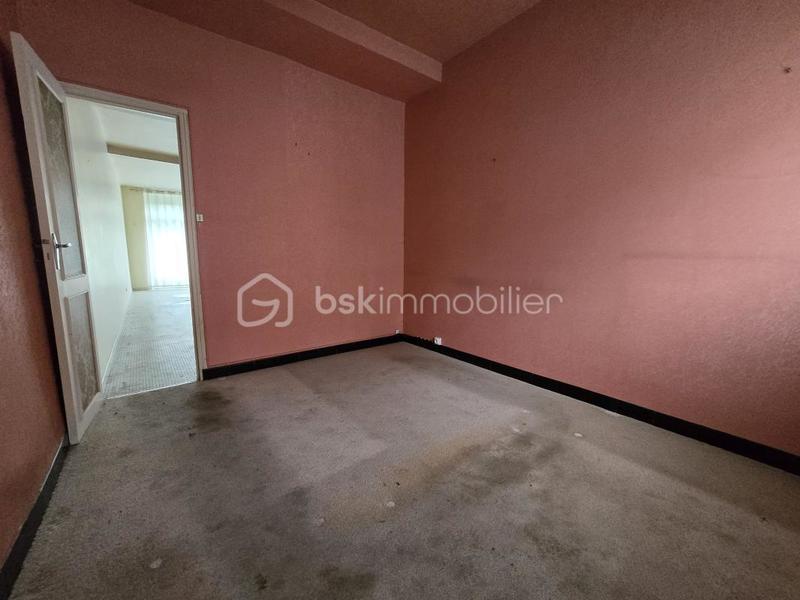 Maison - 400 m² - 6 pièces