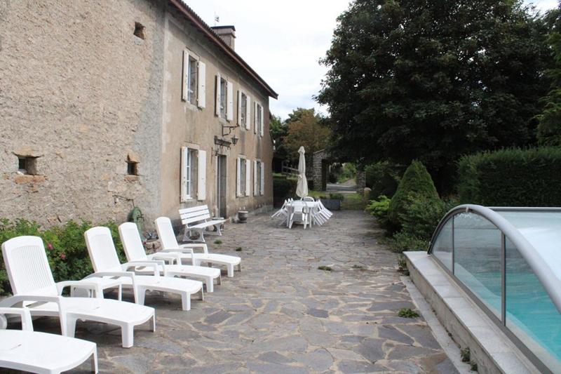 Maison - 250 m² - 12 pièces