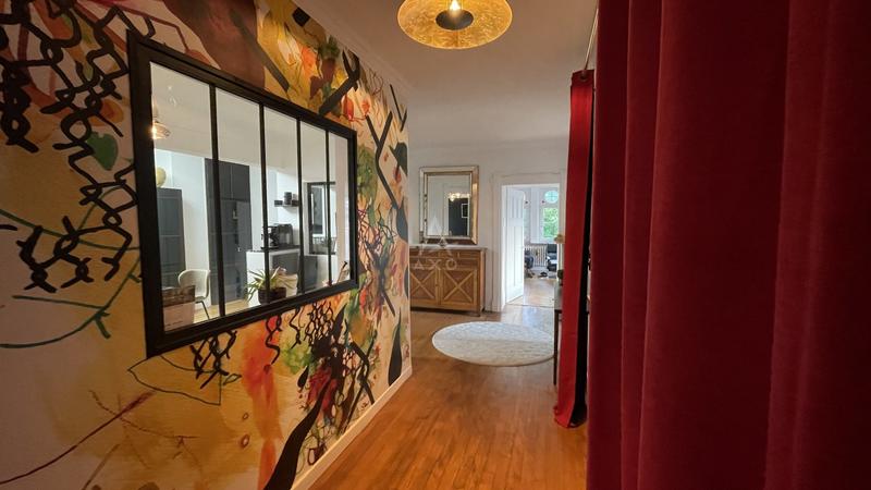 Appartement bourgeois - 143 m² - 5 pièces