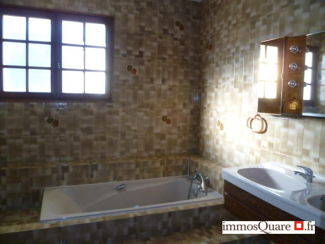 Maison - 152 m² - 6 pièces