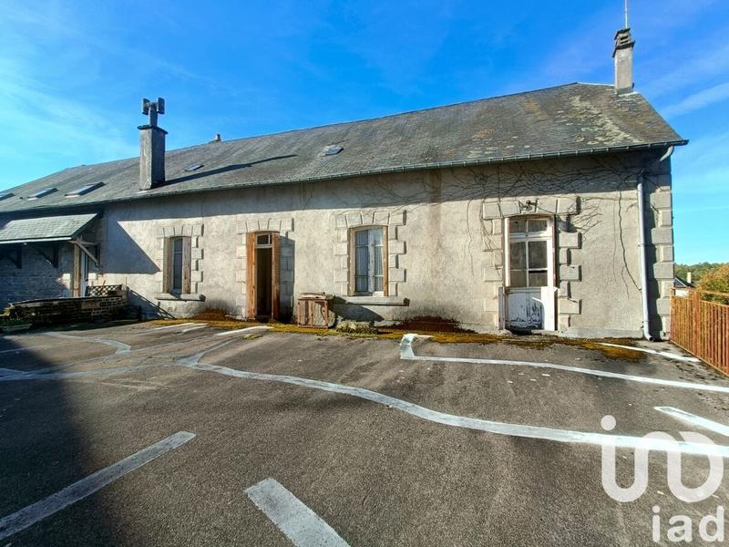 Maison - 253 m² - 8 pièces