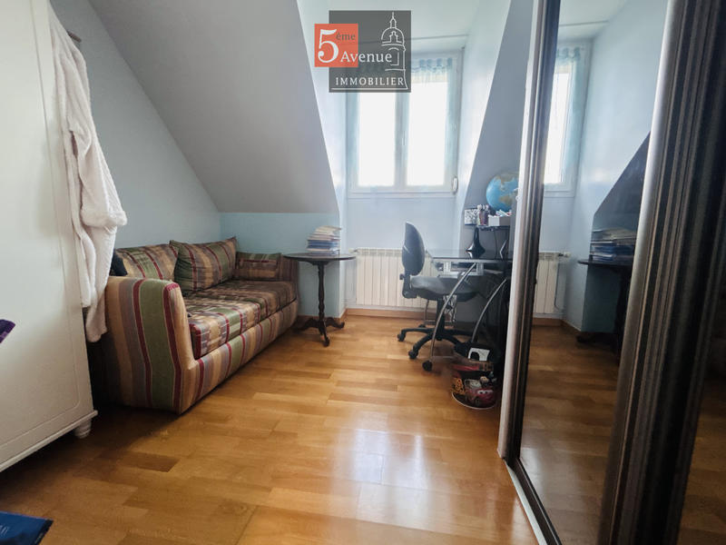 Maison - 143 m² - 6 pièces