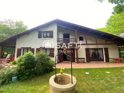 Maison - 170 m² - 8 pièces