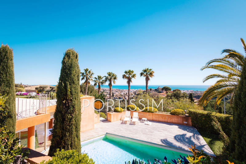 Maison de maîtres - 180 m² - 8 pièces