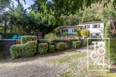 Villa - 137 m² - 5 pièces