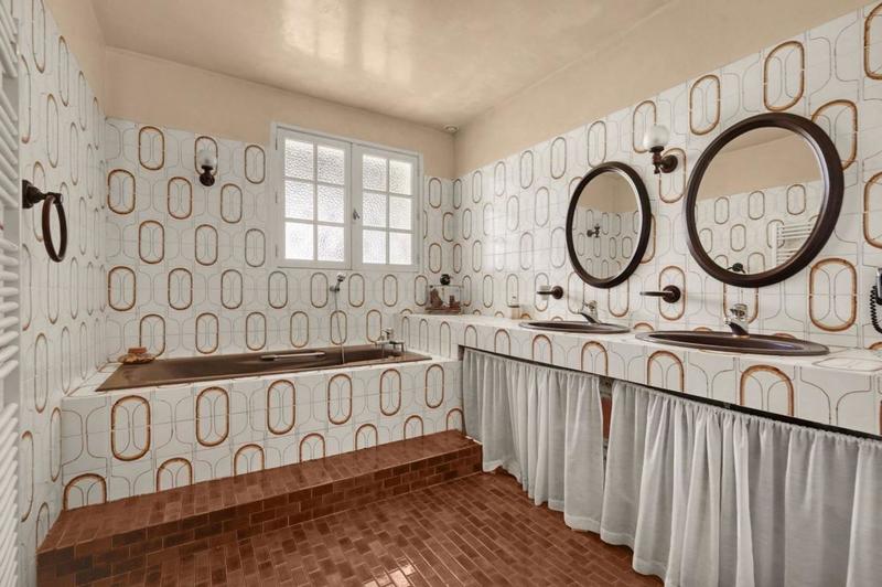 Maison - 200 m² - 7 pièces