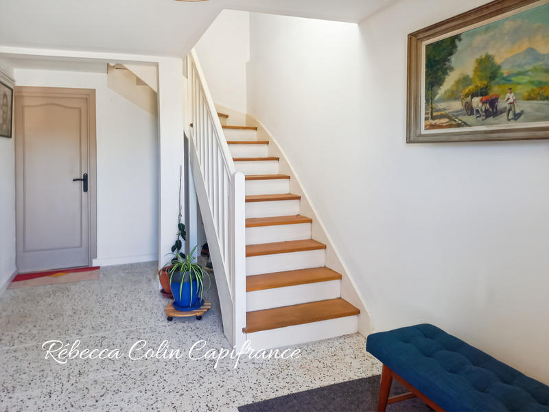 Maison - 199 m² - 9 pièces