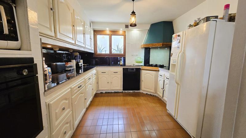 Maison - 195 m² - 6 pièces