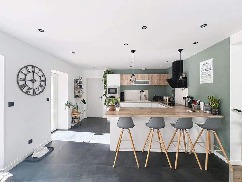 Maison - 178 m² - 6 pièces