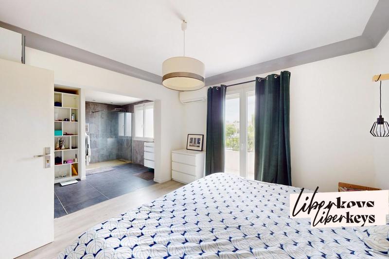 Villa - 180 m² - 6 pièces