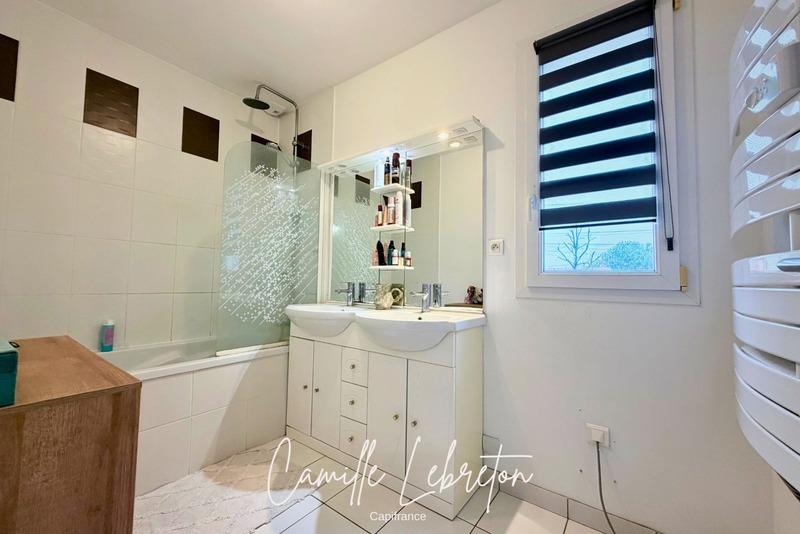 Maison - 87 m² - 5 pièces