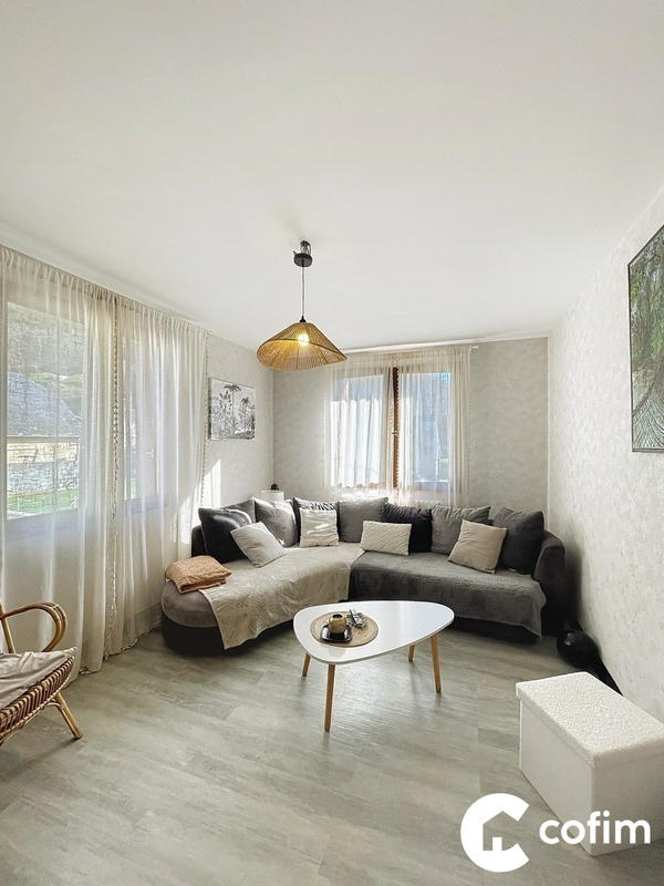 Maison - 161 m² - 6 pièces