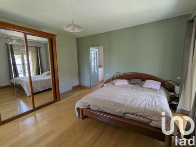 Maison - 469 m² - 11 pièces