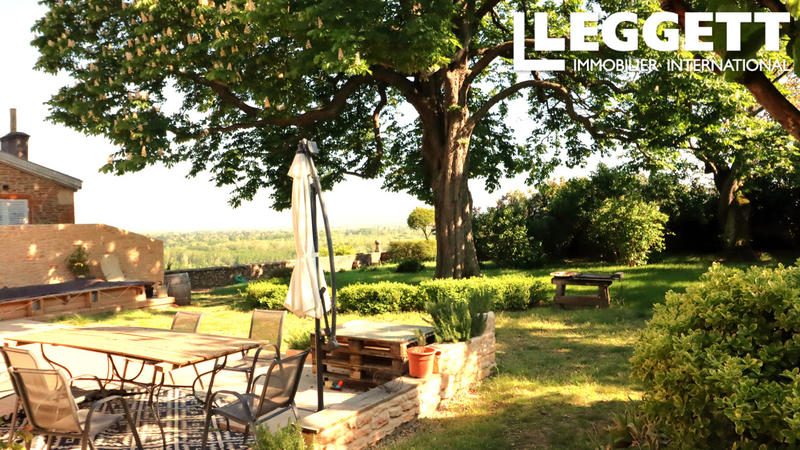 Demeure - 225 m² - 8 pièces