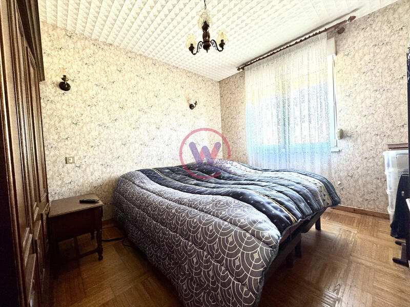 Maison - 163 m² - 8 pièces