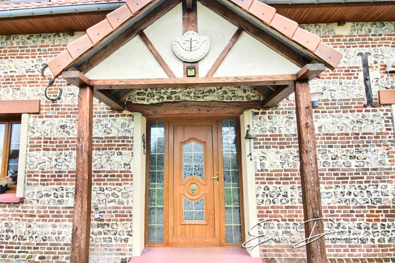 Maison - 216 m² - 6 pièces