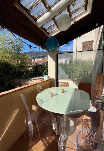 Appartement - 82 m² - 6 pièces