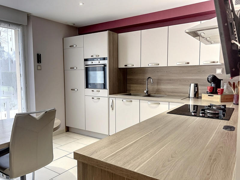 Propriété - 196 m² - 5 pièces