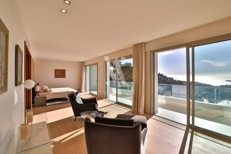 Villa - 440 m² - 8 pièces