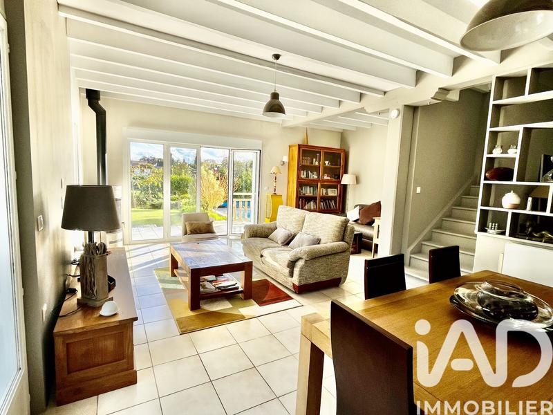 Maison - 228 m² - 8 pièces