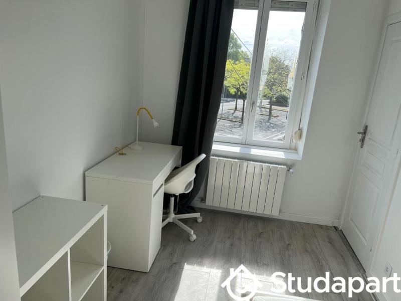 Chambre - 9 m² - 1 pièce