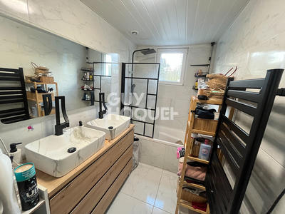 Maison - 97 m² - 6 pièces