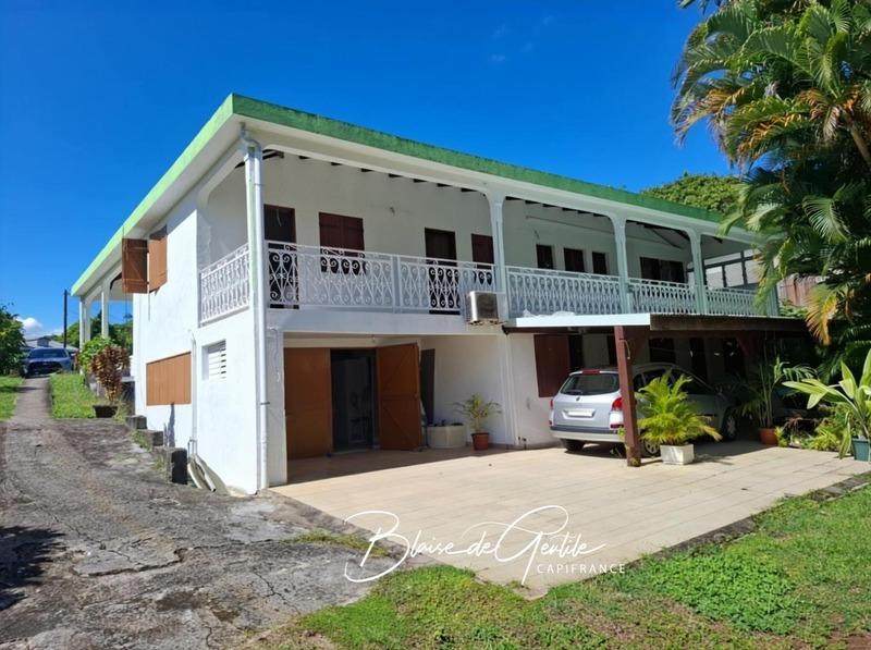 Maison - 159 m² - 7 pièces