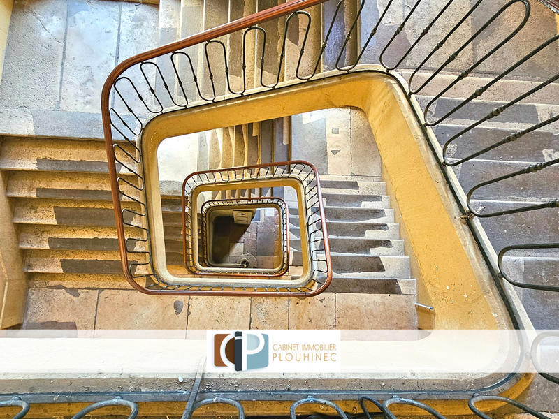 Appartement - 287 m² - 9 pièces