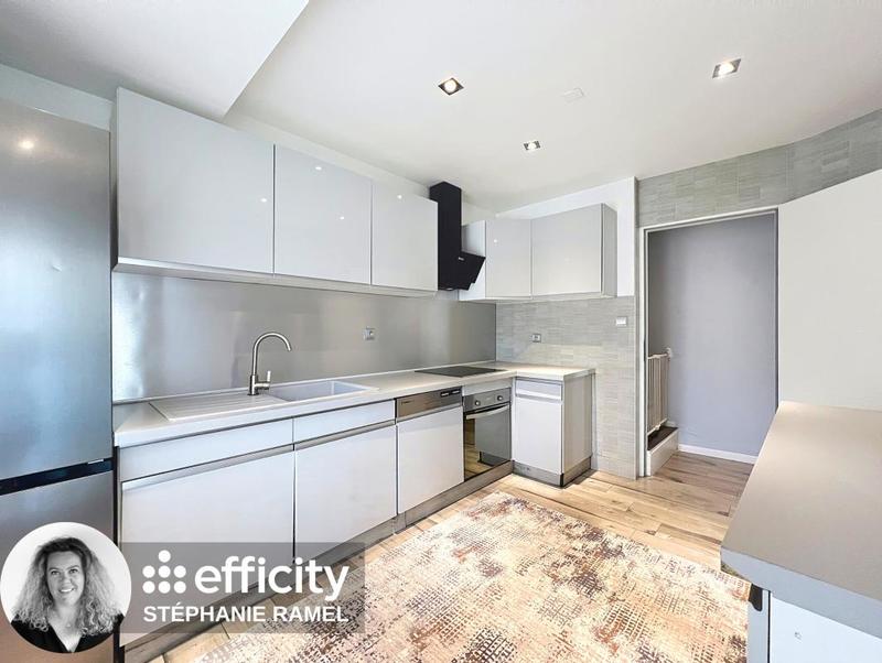 Maison - 161 m² - 7 pièces