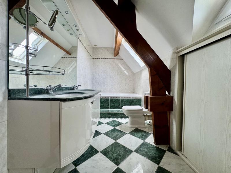 Maison - 170 m² - 6 pièces