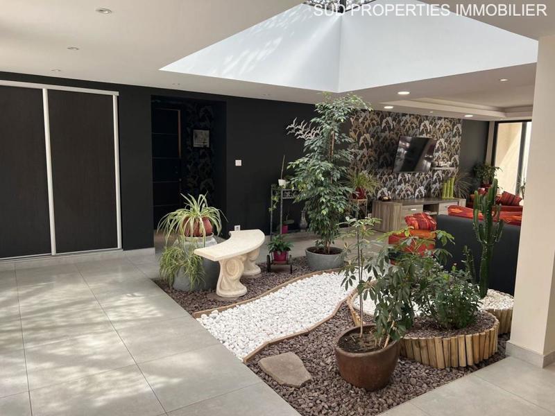 Maison - 210 m² - 6 pièces