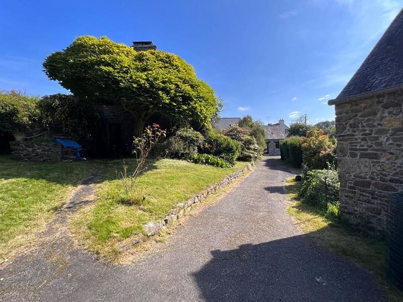 Propriété - 213 m² - 6 pièces