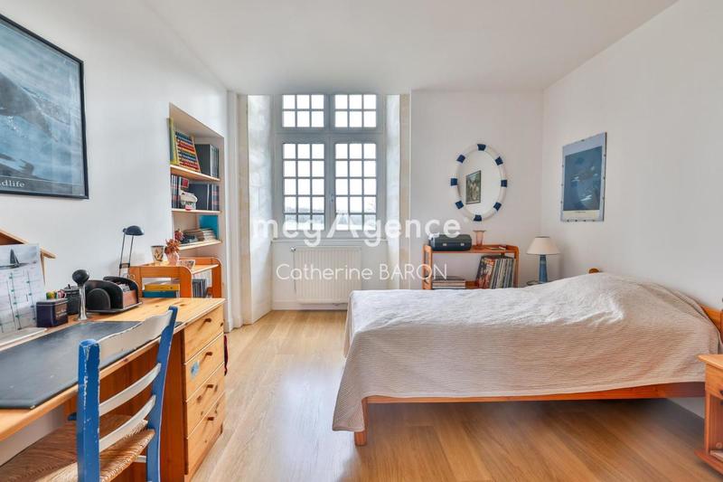 Appartement - 220 m² - 8 pièces