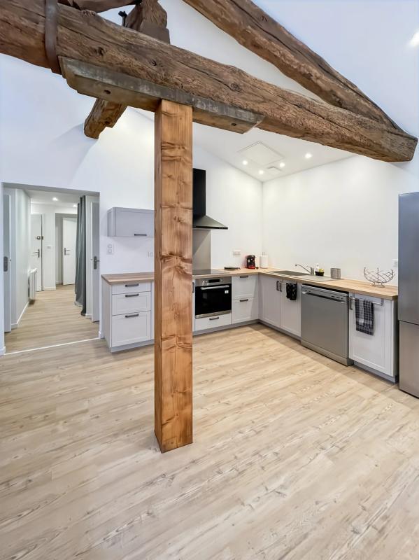 Appartement - 200 m² - 9 pièces