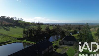 Maison - 245 m² - 5 pièces