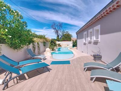 Maison - 228 m² - 9 pièces