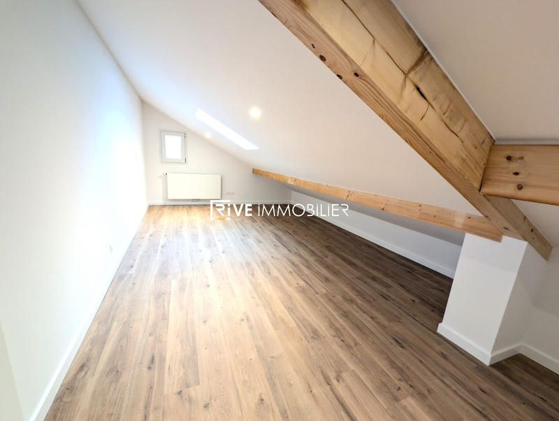 Maison - 241 m² - 7 pièces