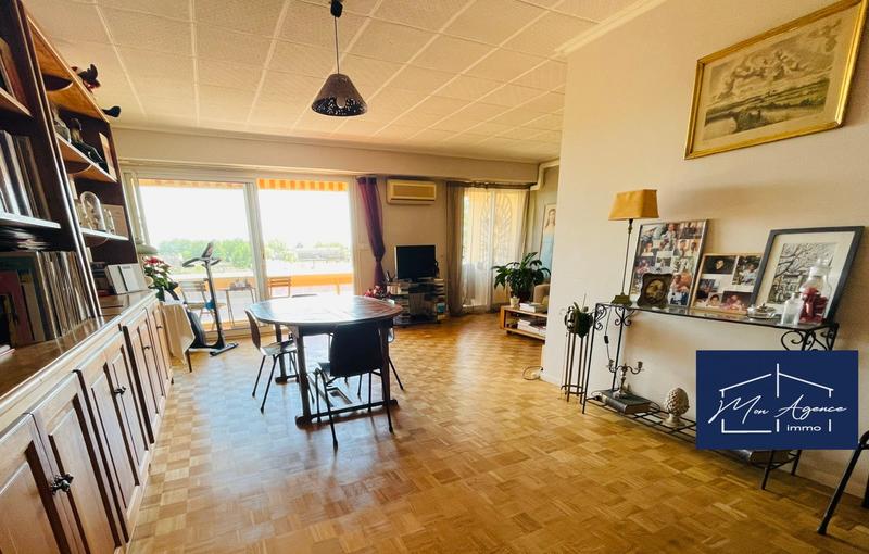 Appartement - 100 m² - 3 pièces