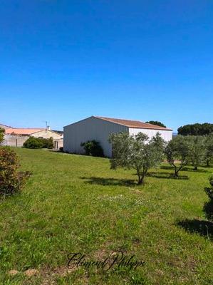 Grange - 1 650 m² - 2 pièces