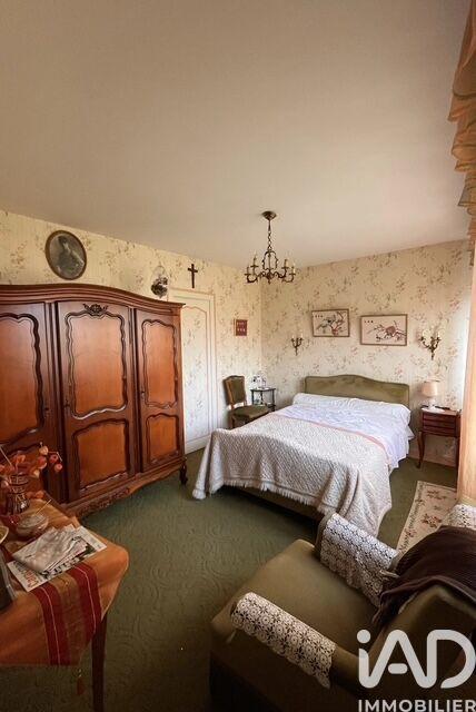 Maison - 137 m² - 10 pièces