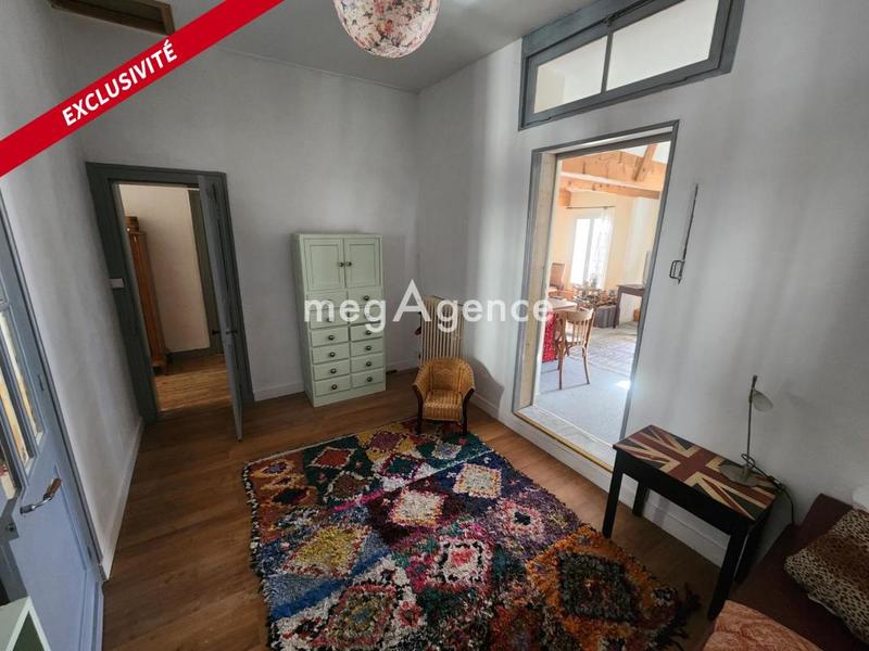 Maison - 250 m² - 7 pièces