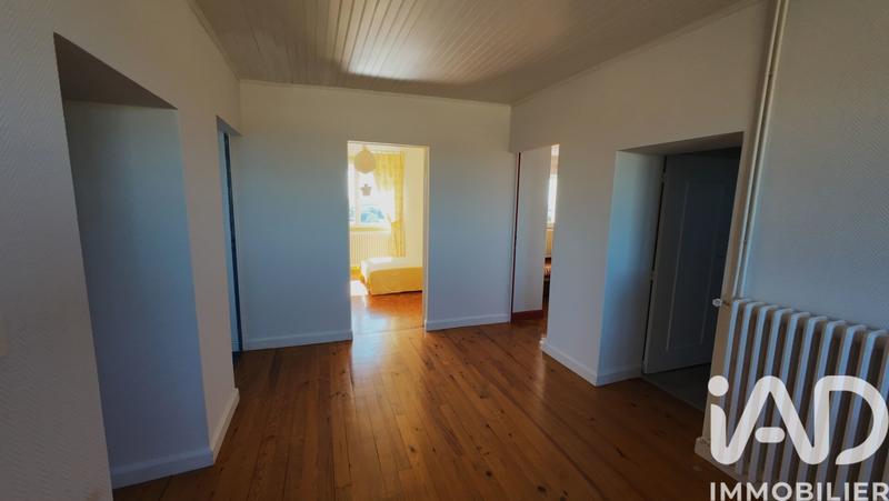 Maison - 210 m² - 5 pièces