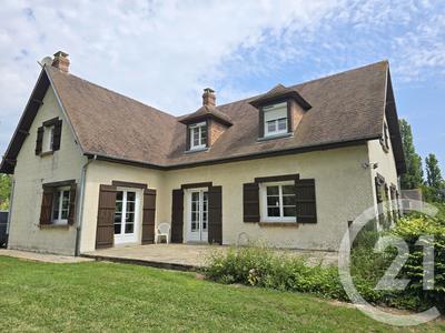 Maison - 197 m² - 9 pièces