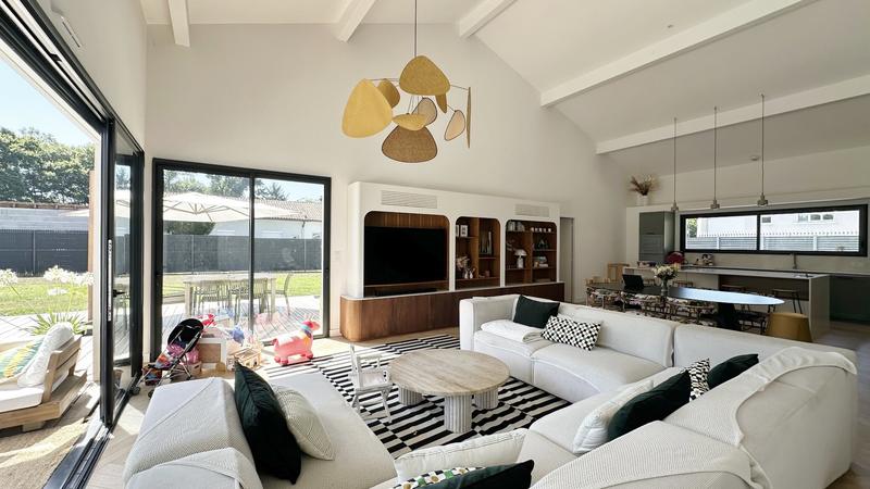 Maison - 140 m² - 6 pièces