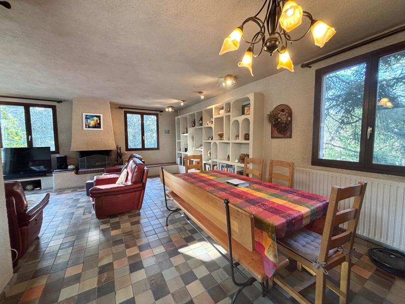 Maison traditionnelle - 191 m² - 8 pièces