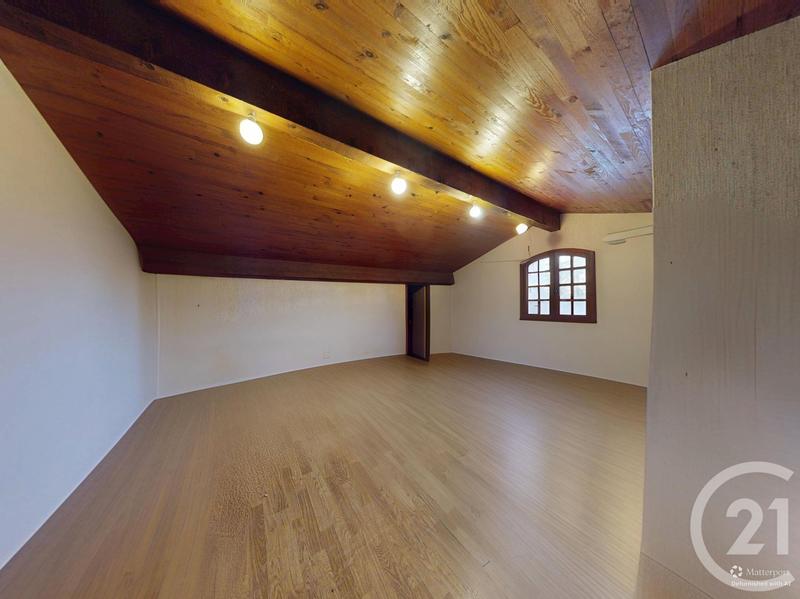 Maison - 248 m² - 7 pièces