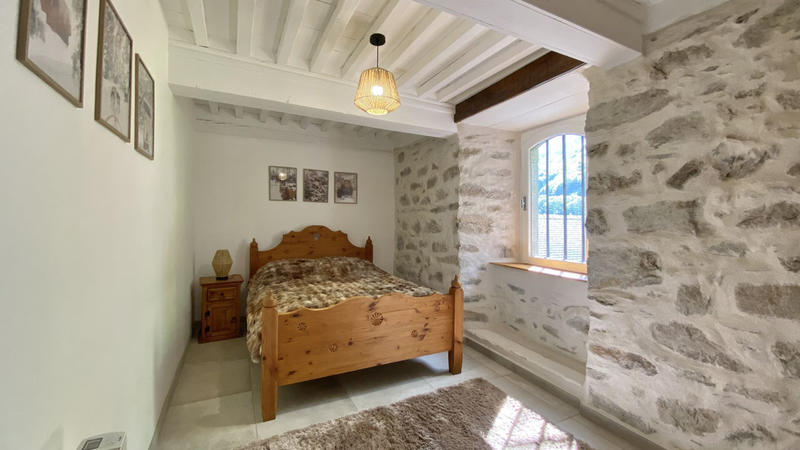 Maison - 223 m² - 8 pièces