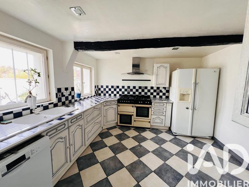 Maison - 216 m² - 6 pièces