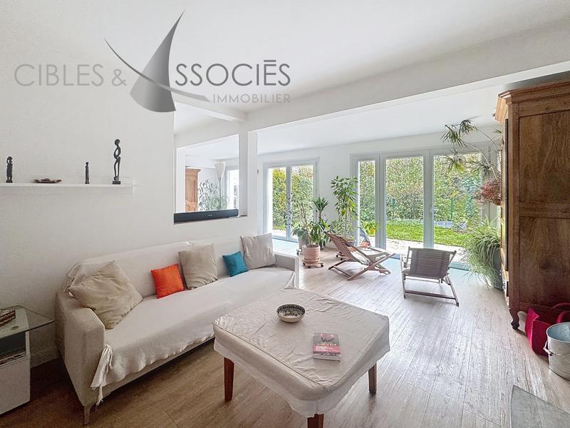 Maison contemporaine - 200 m² - 6 pièces