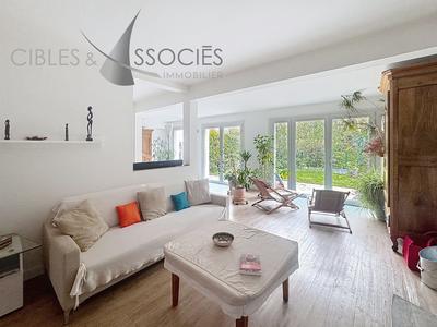 Maison contemporaine - 200 m² - 6 pièces